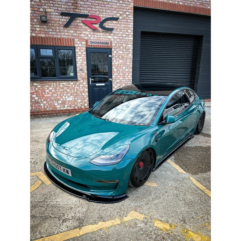 Triple R Composites – Tesla Model 3 – Side Skirt Splitters